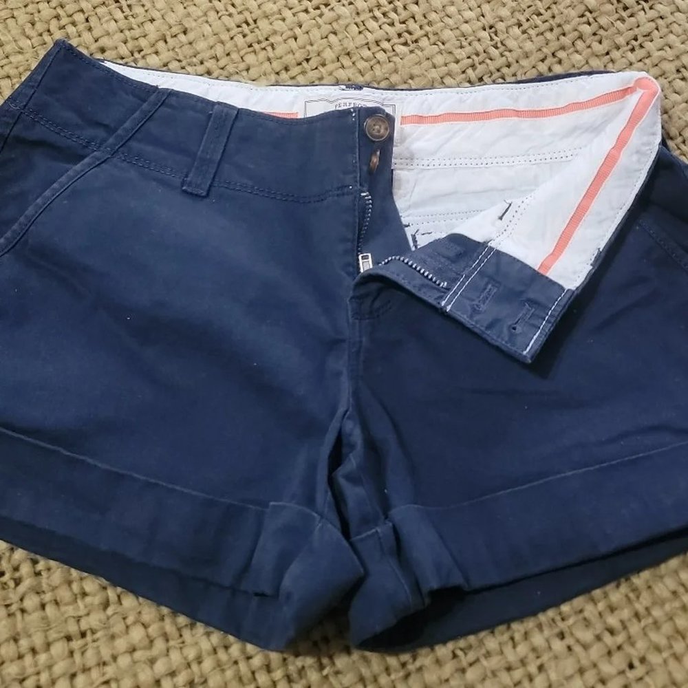 2 /$21 Old Navy Favorite Khakis Shorts Size 2